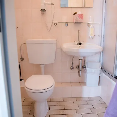 Allmanns-kroog Hotel